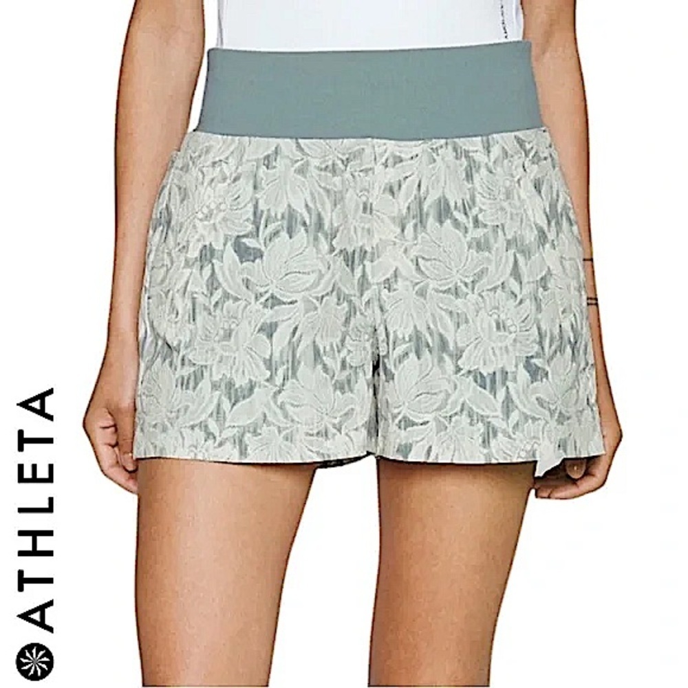 Athleta Trekkie North Shorts